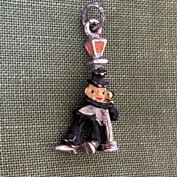 VTG I Sterling Enameled Lush On Lamppost Charm - Picture 15 of 16